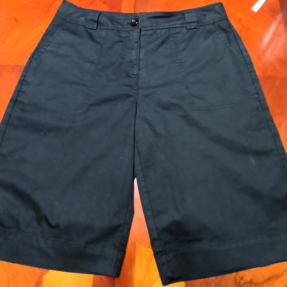 Women's Shorts, EXCELLENT CONDITION, Black, W-16", Inseam-11", Rise-10 1/2"